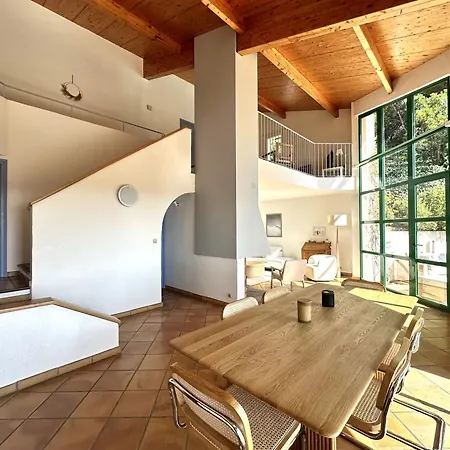 Villa Lougabie Pour 8 Personnes, Vue Et Piscine Sur Le Domaine De Valcros A La Londe-les Maures *