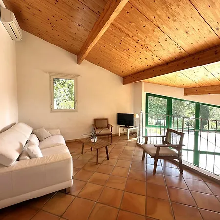 Lougabie Pour 8 Personnes, Vue Et Piscine Sur Le Domaine De Valcros A La Londe-les Maures Villa