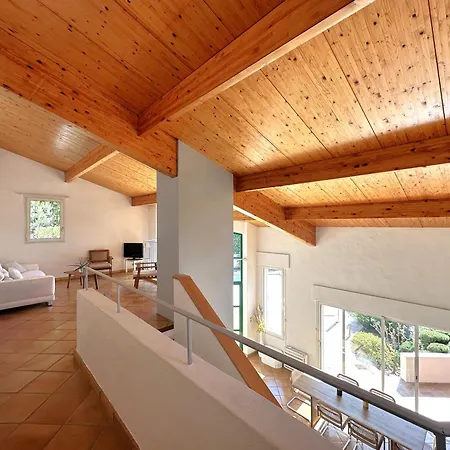 Lougabie Pour 8 Personnes, Vue Et Piscine Sur Le Domaine De Valcros A La Londe-les Maures Villa