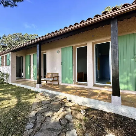 Lougabie Pour 8 Personnes, Vue Et Piscine Sur Le Domaine De Valcros A La Londe-les Maures * La Londe-les-Maures